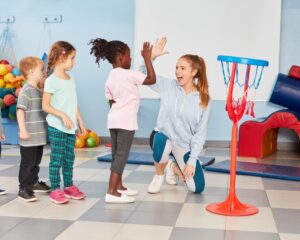 PROCESSOS EDUCACIONAIS E PRÁTICA PEDAGÓGICA NA EDUCAÇÃO FÍSICA